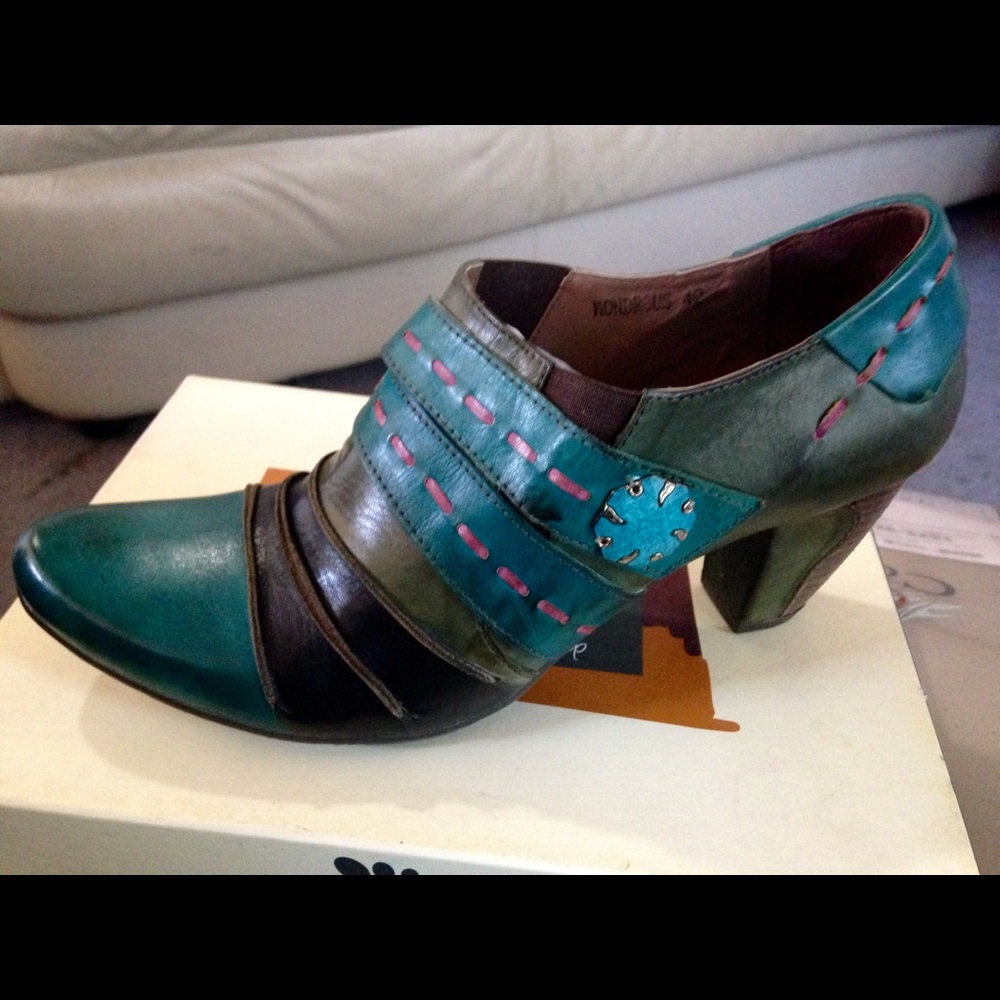 Santa Cruz Style! New! Size 10.5-11